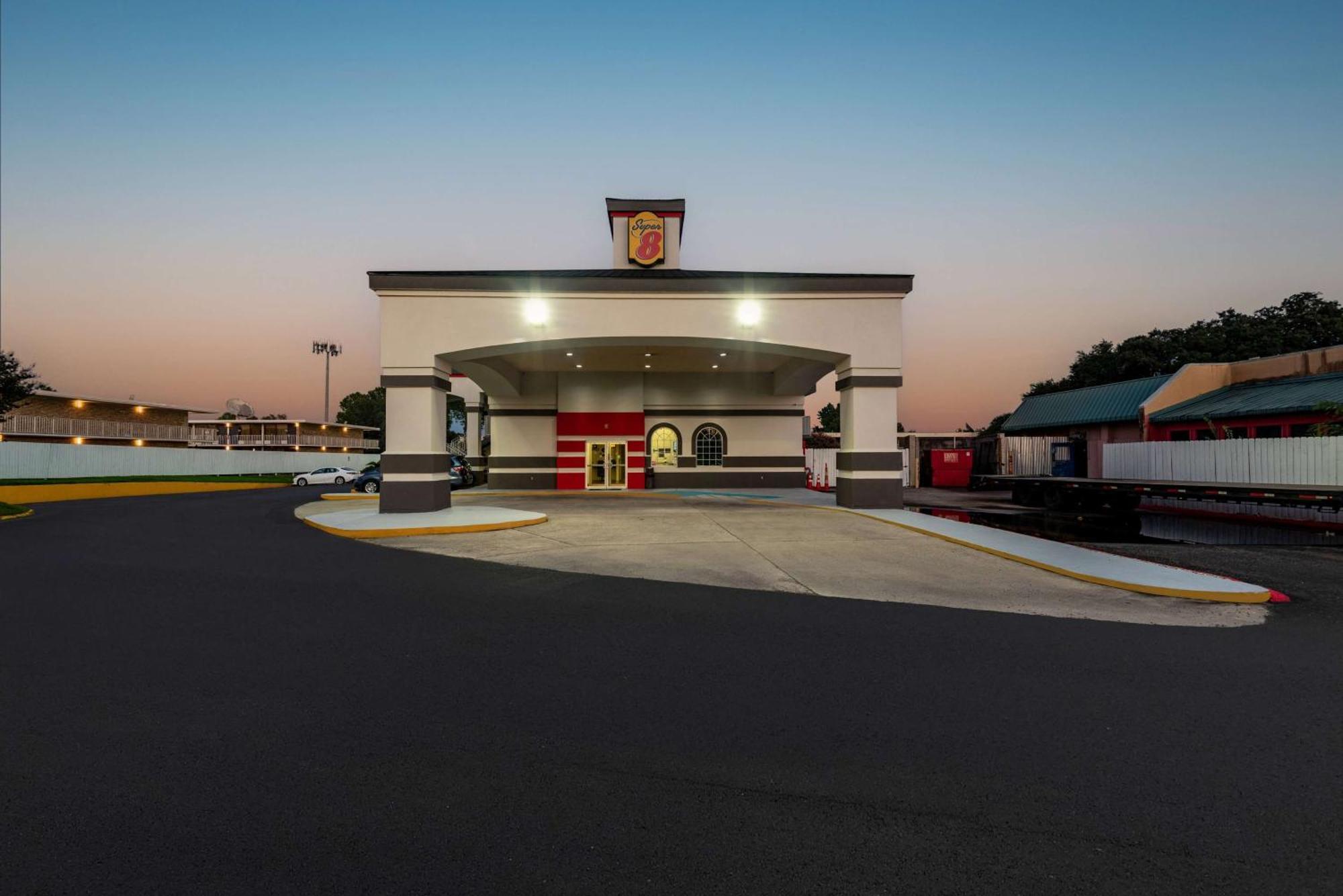 Motel Super 8 By Wyndham Baton Rouge/I-10 Exterior foto